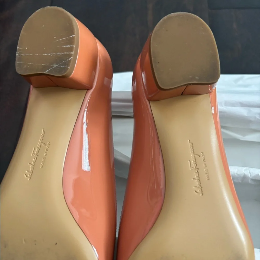 Salvatore Ferragamo Blush Nude Patent Leather Vara Bow Pumps - Picture 11 of 12